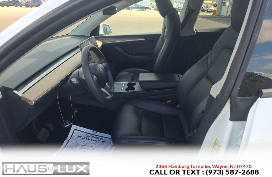 Used 2024 Tesla Model Y Long Range AWD/4WD image 4