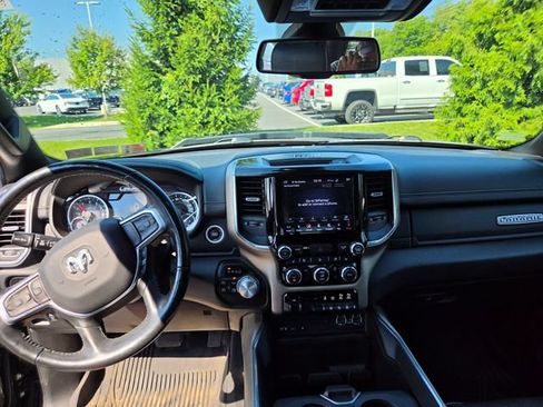 Used 2019 RAM 1500 Laramie AWD/4WD image 6