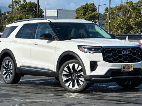New 2026 Ford Explorer Platinum w/ LUX Leather Package AWD/4WD image 2