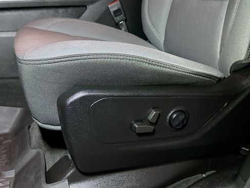 Used 2021 RAM 1500 Big Horn image 16