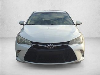 Used 2017 Toyota Camry SE video 2