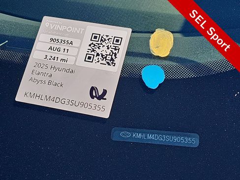 Used 2025 Hyundai Elantra Sport FWD image 25