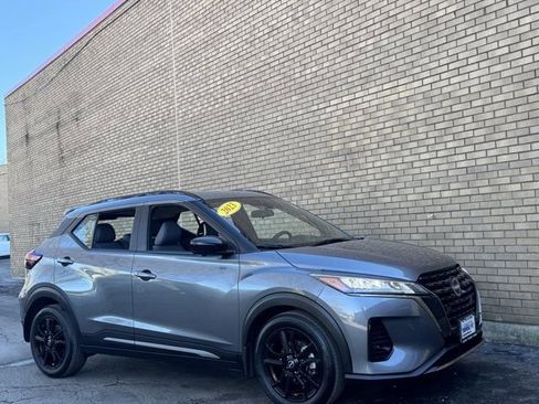 Used 2023 Nissan Kicks SR w/ SR Premium Package image 5