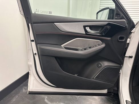 Used 2023 Acura MDX A-Spec image 18