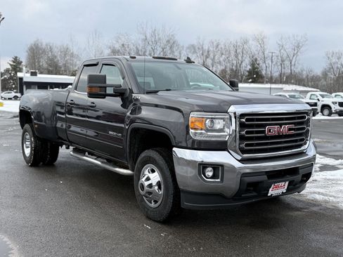 Used 2016 GMC Sierra 3500 SLE w/ SLE Preferred Package image 3