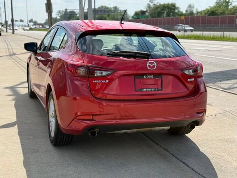 Used 2018 MAZDA MAZDA3 Sport FWD image 9