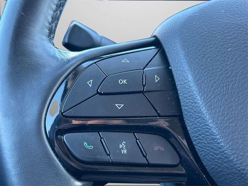 Used 2019 Jeep Cherokee Latitude Plus image 28