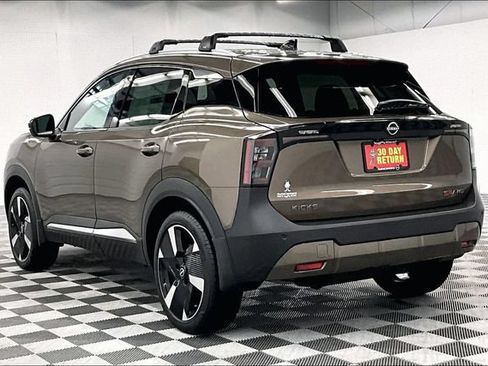 New 2026 Nissan Kicks SR w/ SR Premium Package AWD/4WD image 4