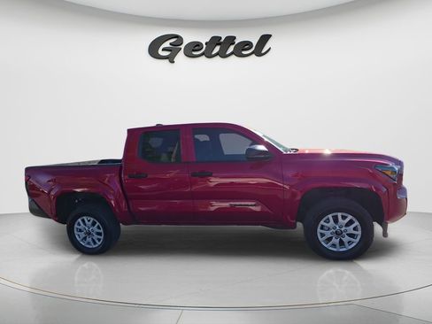 Used 2024 Toyota Tacoma SR image 5
