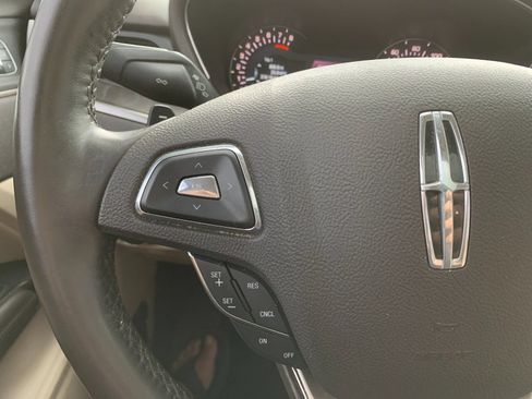 Used 2018 Lincoln MKC Reserve w/ Lincoln MKC Climate Package FWD image 29