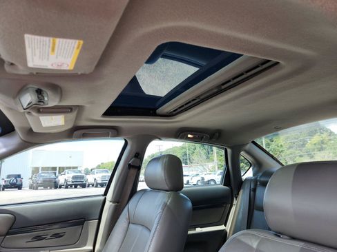 Used 2004 Chevrolet Impala SS w/ Preferred Equipment Group FWD image 11