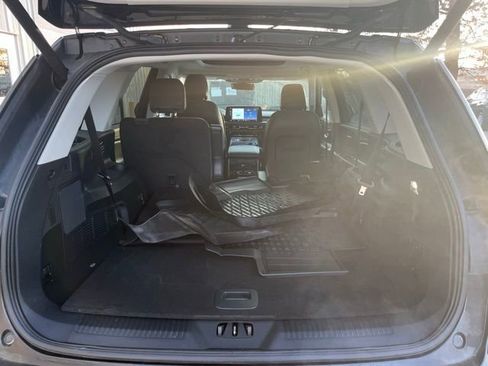 Used 2025 Lincoln Aviator Premiere image 29