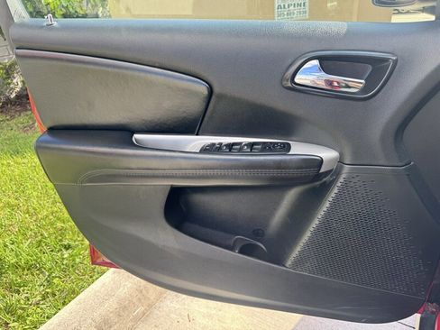 Used 2018 Dodge Journey SE w/ Connectivity Group image 12