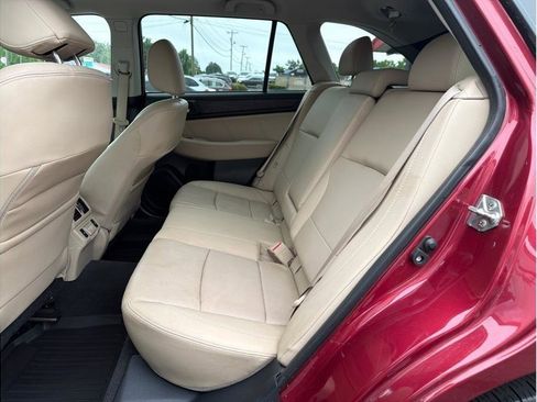 Used 2018 Subaru Outback 2.5i Limited AWD/4WD image 13