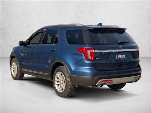 Used 2016 Ford Explorer XLT w/ Equipment Group 201A image 8