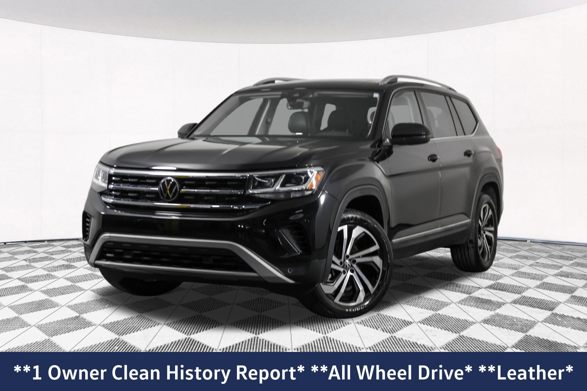 Used 2023 Volkswagen Atlas SEL AWD/4WD image 2