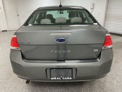 Used 2010 Ford Focus SE image 6