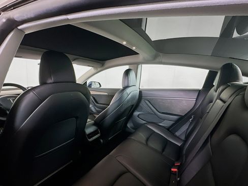 Used 2021 Tesla Model 3 Performance image 26