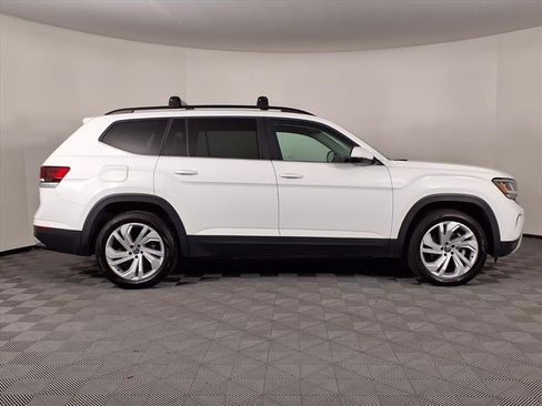 Used 2023 Volkswagen Atlas SE image 32