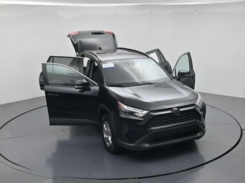 Used 2023 Toyota RAV4 XLE AWD/4WD image 46