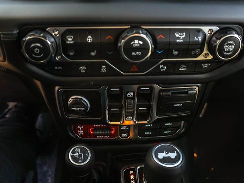 New 2026 Jeep Wrangler Unlimited Rubicon 392 image 22