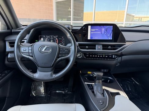 Used 2024 Lexus UX 250h FWD image 16