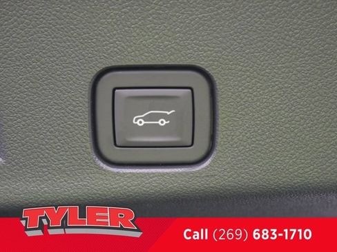 New 2026 Chevrolet Traverse Z71 w/ Enhanced Driving Package AWD/4WD image 20