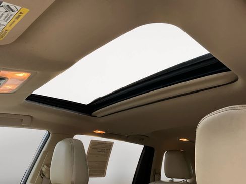 Used 2018 Toyota Highlander XLE image 26