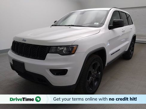 Used 2019 Jeep Grand Cherokee Laredo RWD image 1