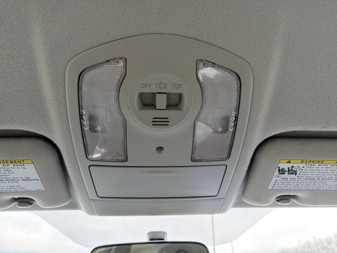 Used 2013 Toyota Prius Two image 18