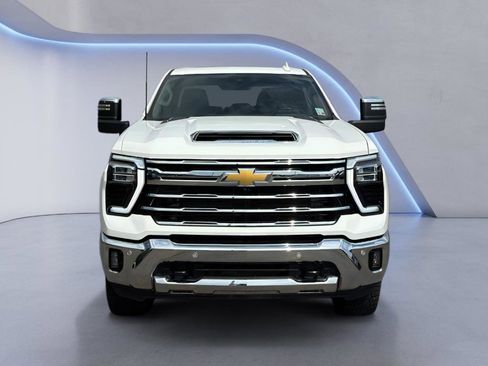 Used 2024 Chevrolet Silverado 3500 LTZ w/ LTZ Premium Package image 2