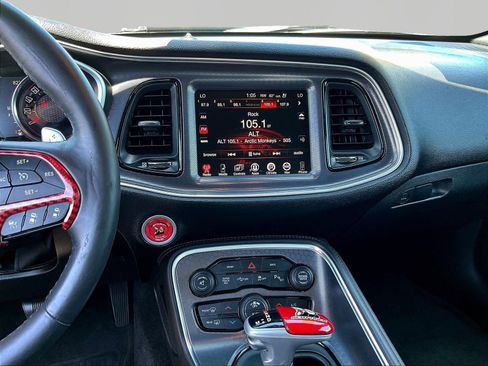Used 2016 Dodge Challenger R/T Scat Pack w/ Leather Interior Group RWD image 9