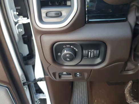 Certified 2026 RAM 1500 Laramie image 30