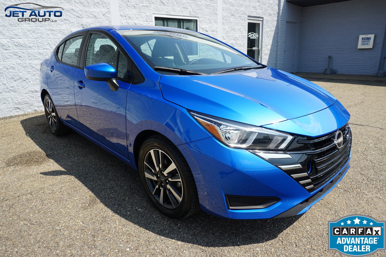 Used 2024 Nissan Versa SV FWD image 1