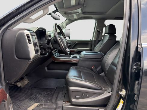Used 2019 GMC Sierra 2500 SLT w/ Duramax Plus Package AWD/4WD image 9