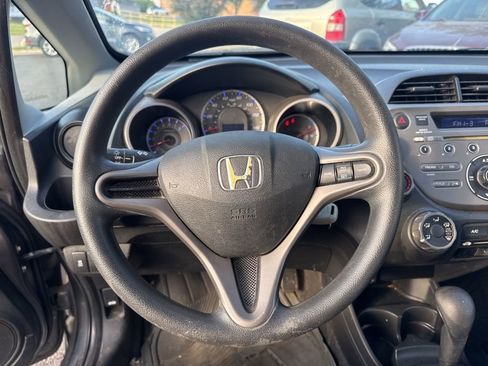 Used 2011 Honda Fit image 11