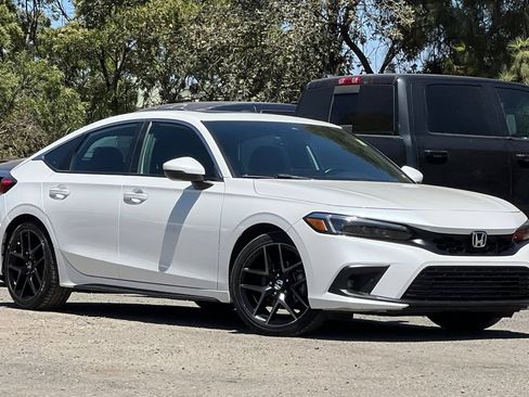 Used 2024 Honda Civic Sport Touring image 2
