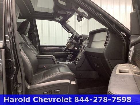 Used 2010 Lincoln Navigator L 4WD image 12