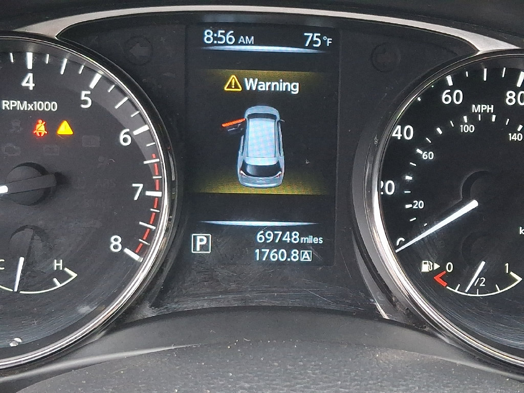 Used 2016 Nissan Rogue SV AWD/4WD image 20
