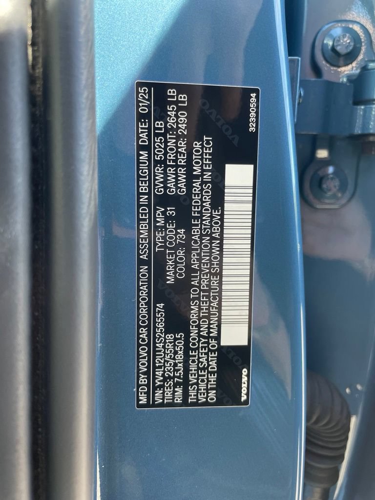 Used 2025 Volvo XC40 B5 Core AWD/4WD image 29