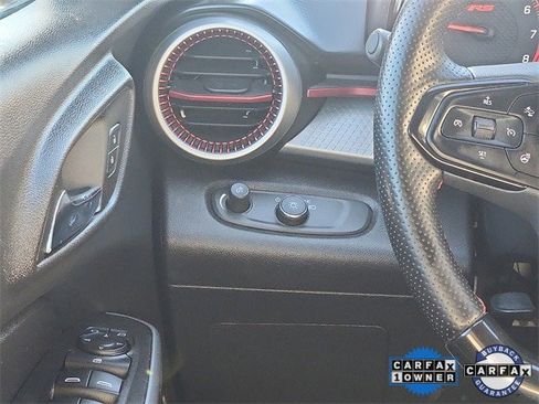 Used 2024 Chevrolet Trax RS image 11