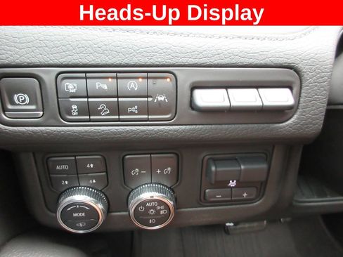 Used 2023 GMC Yukon Denali w/ Denali Reserve Package AWD/4WD image 36