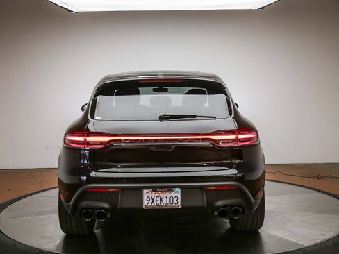 Certified 2025 Porsche Macan S AWD/4WD image 3