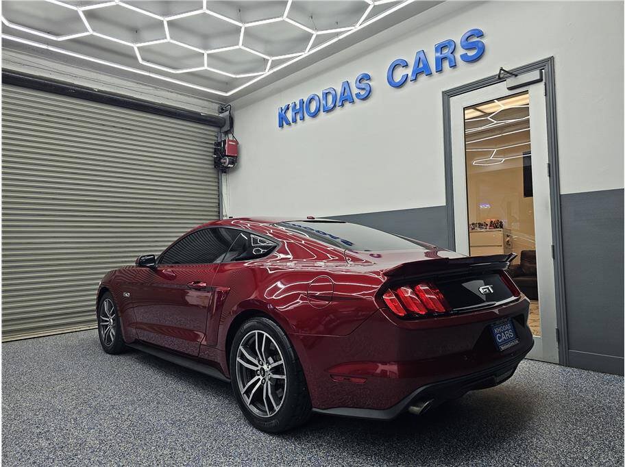 Used 2015 Ford Mustang GT Premium RWD image 3