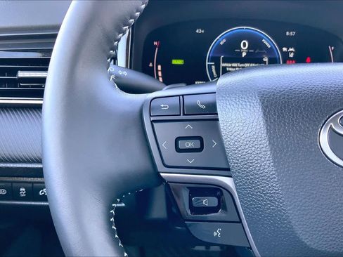 Certified 2025 Toyota Camry SE image 20