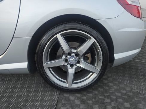 Used 2015 Mercedes-Benz SLK 250 w/ Premium Package image 36
