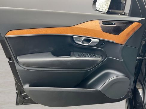 Used 2023 Volvo XC90 B5 Plus image 26