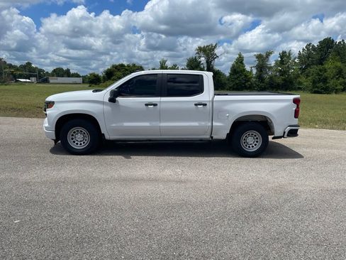 Used 2022 Chevrolet Silverado 1500 Custom RWD image 2