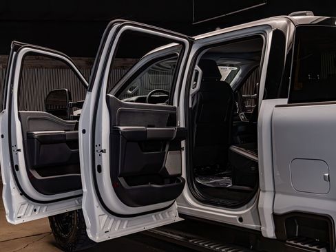 Used 2026 Ford F250 Lariat image 30