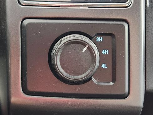 Used 2018 Ford F150 XLT AWD/4WD image 25
